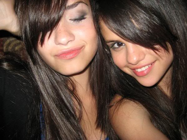 selena gomez and demi lovato and miley. demilovatoandselenagomez.jpg