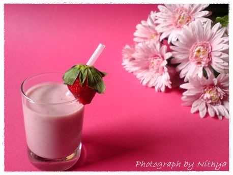 Strawberry smoothie2
